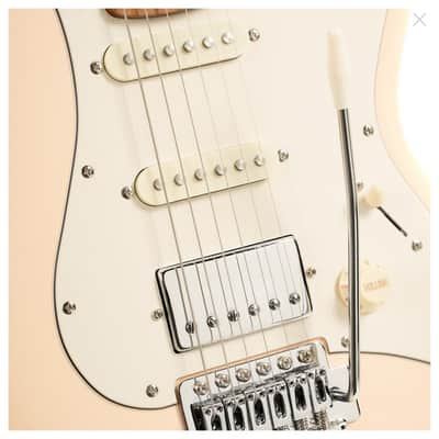 Cort G200SE Aged Cream; roasted maple neck and H-S-S versatility with throwback finishes image 15