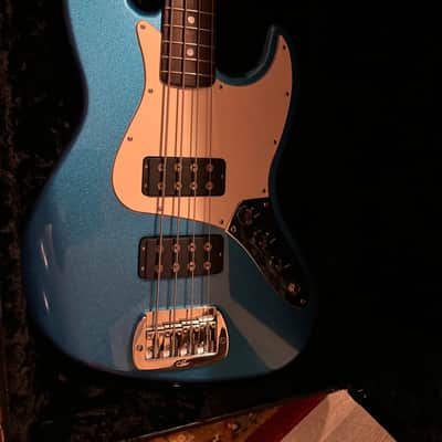 G&L JB 2022 - Blue sparkle image 2