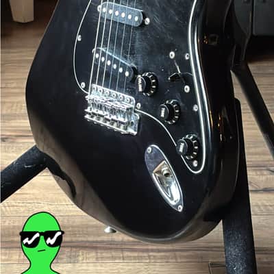Squier MIJ Standard Stratocaster with Rosewood Fretboard 1984 - 1988 - Black image 8