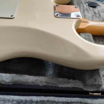 Immagine Fender American Special Stratocaster HSS with Maple Fretboard 2015 - 2018 - Olympic White - 15