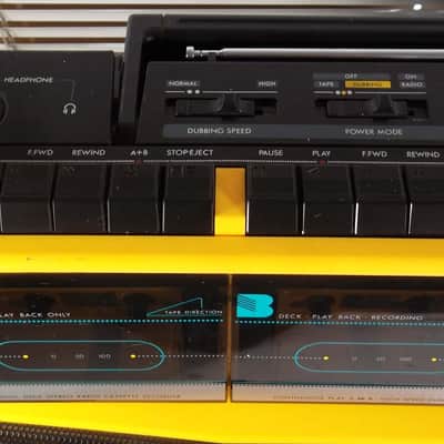 1988 Vintage Magnavox D8300 D-8300 22' x 11' Large Boombox Dual Cassette AM/FM Stereo AUX 5-Way Speakers Portable or AC Excellent image 5