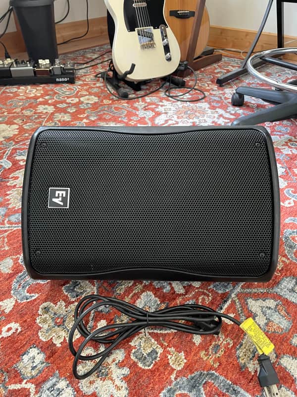 Electro-Voice ZXA1-90 Compact 8" Powered Speaker 2010 - Present - Black image 1