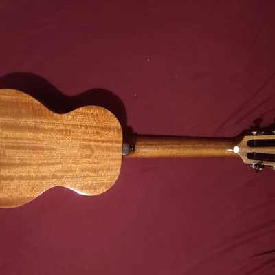 Enya MAD Natural Solid Mahogany Concert Ukulele (Electroacoustic) + EQ (EUC-MAD NA EQ) image 3