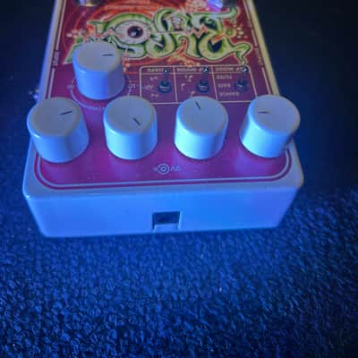 Electro-Harmonix Blurst Modulated Filter Pedal image 3