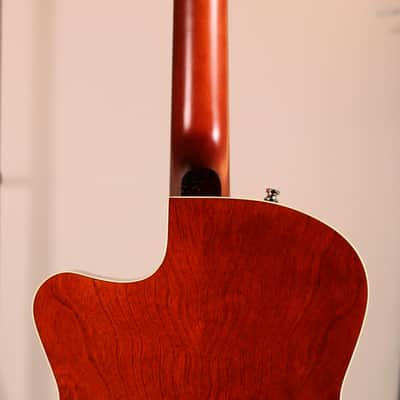Godin 5th Avenue CW Kingpin II - Rosewood Fingerboard, Cognac Burst image 10