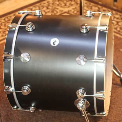DW Collector's Maple SSC Ebony Satin Oil Drum Set - 22,8,10,12,14,16 - SO#1449939 image 2