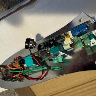 John East J-RETRO 01 Jazz Bass Preamp Chrome image 3