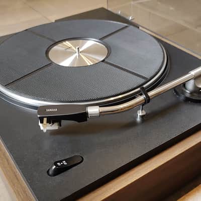 Vintage Yamaha CS-50P Semi Auto Turntable image 2