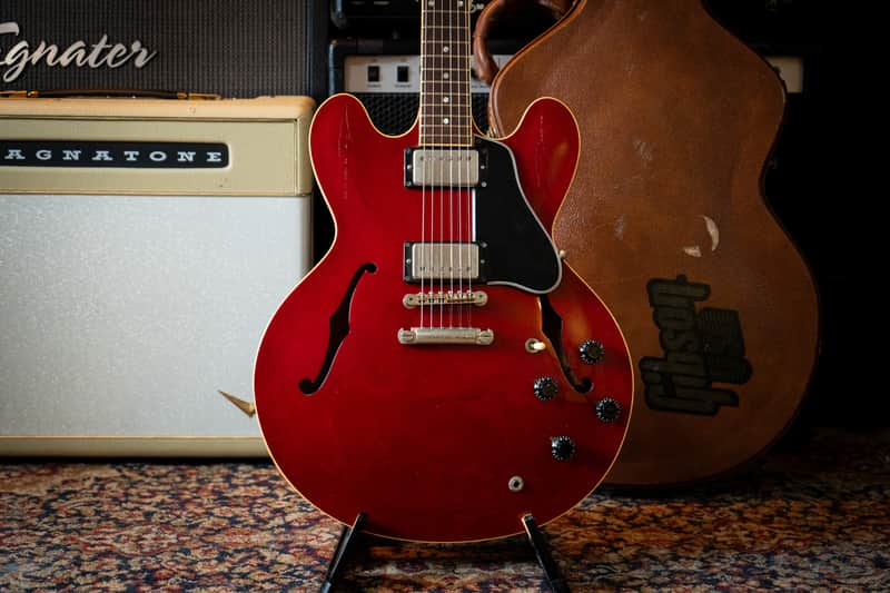 Gibson ES-335 Dot 1990 - Cherry w/OHSCGibson ES-335 Dot – 1990 – Cherry – w/ Original Hardcase – Very Good Condition image 1