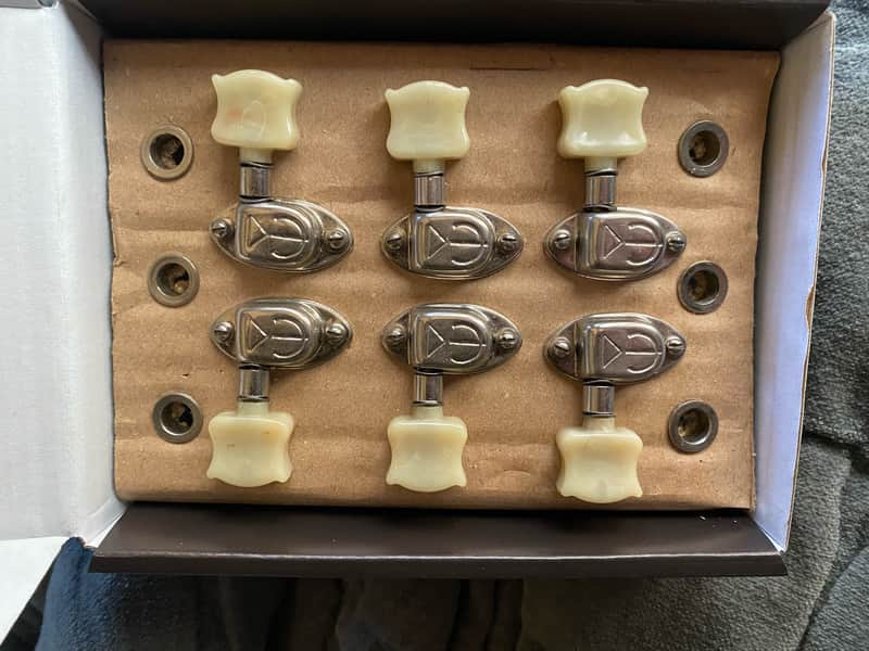 Epiphone (Kolb) 3 per side 1950s - Nickel tuners image 1