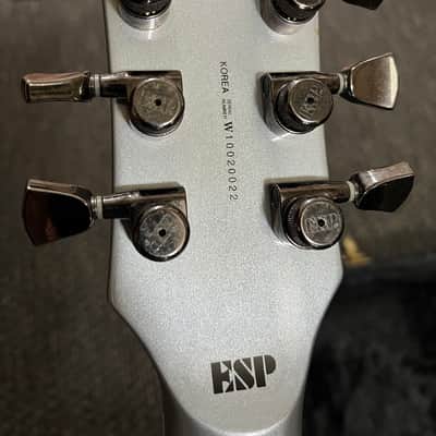 ESP LTD Deluxe 2010 - Silver burst image 23