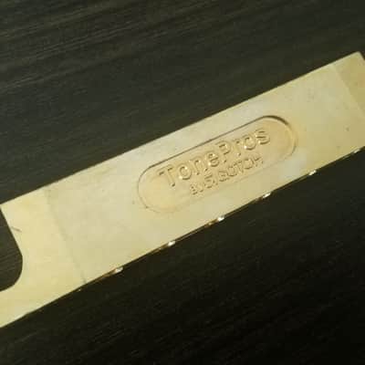 TonePros by Gotoh Hardware Set - Metric - Bridge & Tailpiece Dome Knobs Jackplate - GOLD image 3