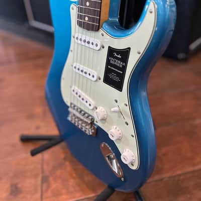 Fender Vintera II '60s Stratocaster with Rosewood Fretboard  Lake Placid Blue  # MX23053329  7 lbs. 13.1 oz image 6