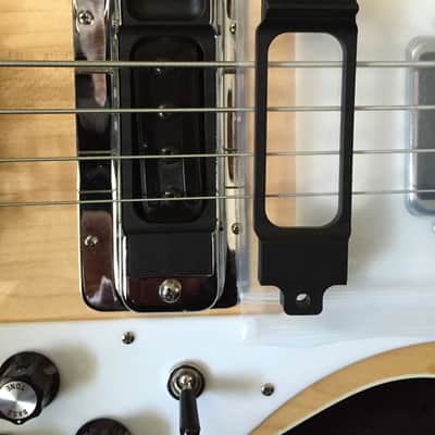 Rickenbacker 4003 Treble Bezel image 1