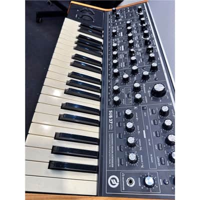 Moog SUB 37 Paraphonic Analogue Synthesizer, Second-Hand image 6