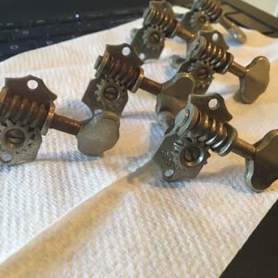Grover Sta-tite Guitar Tuners Lot, 6 Bass Side, Nickel, 4 Bushings, Circa 1940s image 2