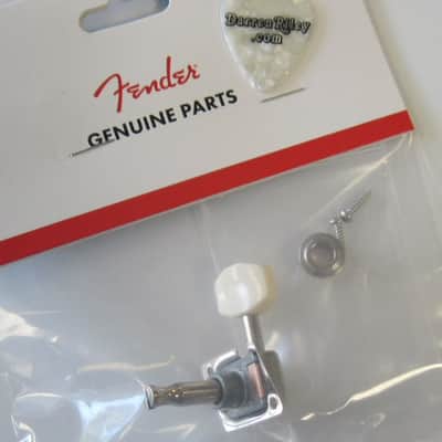 Fender 70’s Mustang Reissue F Tuner with Beige Button 0013189049 image 2