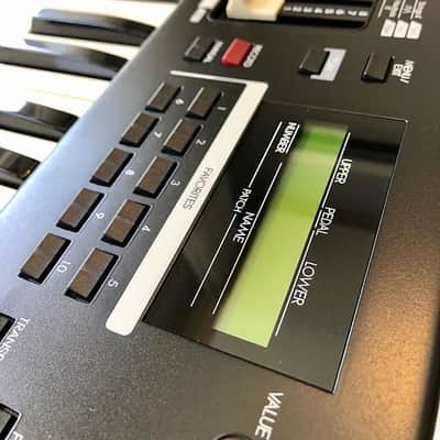 Hammond SK2 Dual Manual Portable Organ image 9