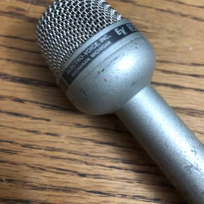 Electro-Voice RE18 Supercardioid Dynamic Microphone 1970s - Beige image 7