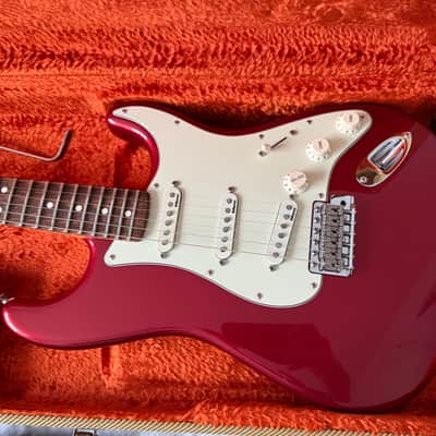Fender Stratocaster Yngwie Malmsteen Signature Model 2005 Candy Apple Red With Rosewood Fretboard 2005 - Candy Apple Red With Rosewood Fretboard image 2