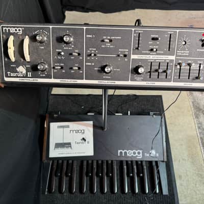 MOOG Taurus ii analog bass synthesizer pedals with stand!