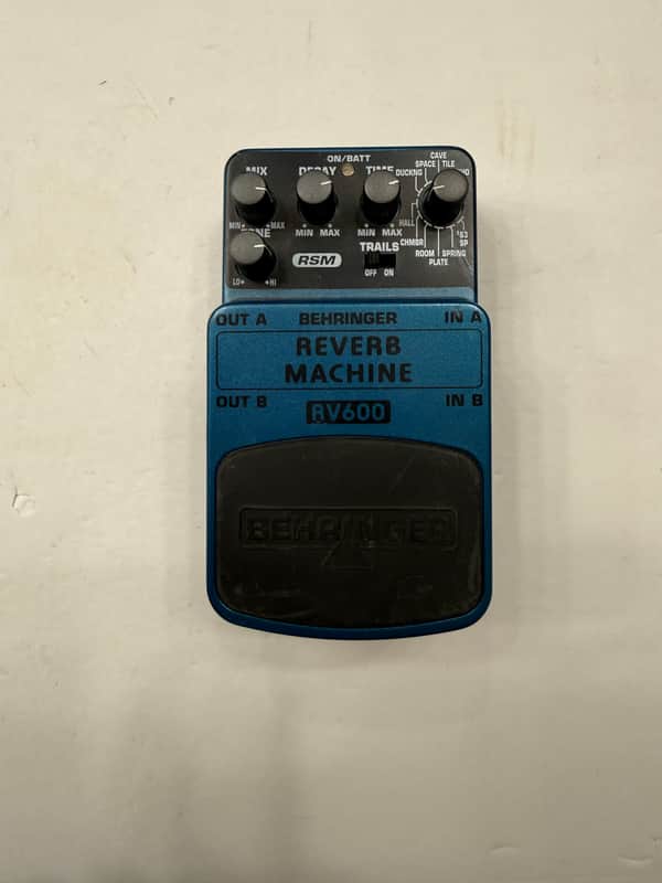 Behringer RV600 Reverb Machine Stereo Digital Guitar Effect Pedal
