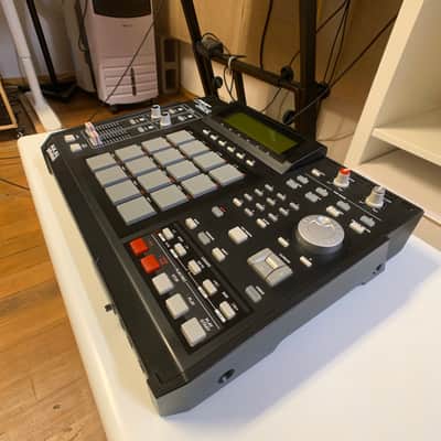 Akai MPC2500 Music Production Center image 4
