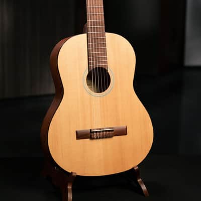 Ortega RST5M Student Series 4/4 Classical Guitar 6-String - Natural image 16