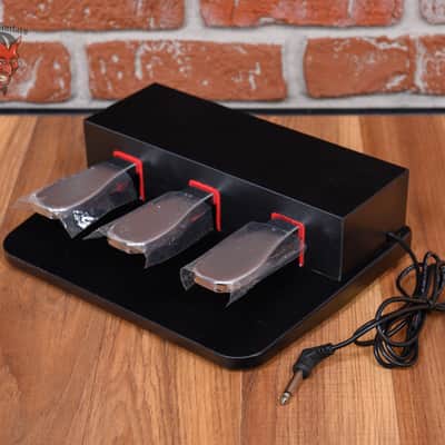 The Piano 3 Sustain Pedal w/ 1/4 Inch Plug image 3