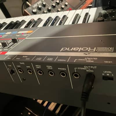 Roland Juno-106 61-Key Programmable Polyphonic Synthesizer 1984 - 1985 - Black image 3