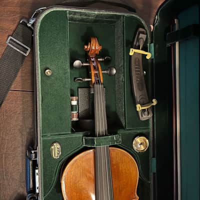 Quinlan & Fabish Monteleone 16.5" hand carved viola, Brazilwood bow and Bobelock Obleck case image 7