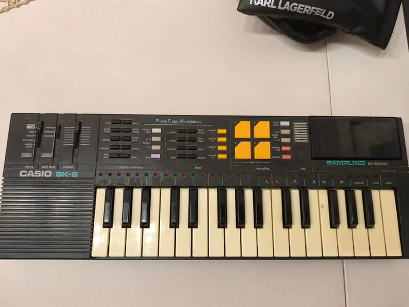 Casio SK-8 32-Key Sampling Keyboard 1980s - Black image 1