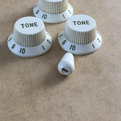 Fender Japan Vintage MIJ Strat Knobs 1980s Natural Relic White + Tip Matching Set image 7