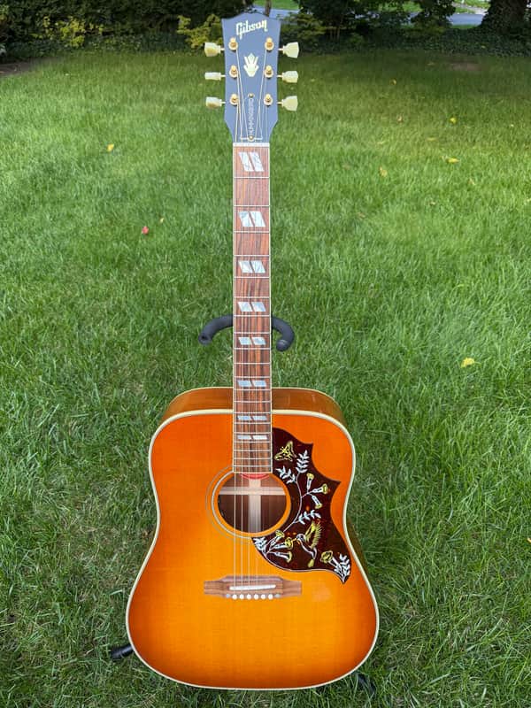 Gibson Hummingbird Standard