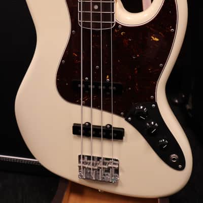 Fender AVRI II '66 Jazz Bass Olympic White (Used) image 2
