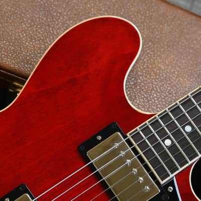 Minty! 2022 Gibson ES-335 Semi-Hollow Electric Guitar Cherry Gloss + OHSC image 4