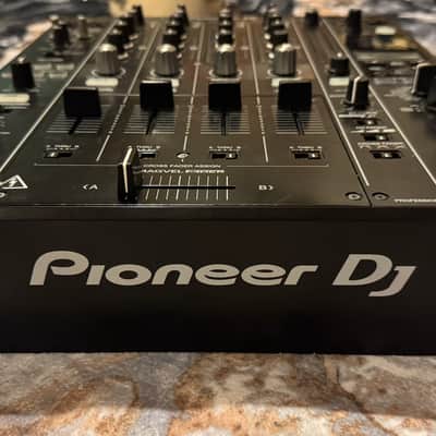 Pioneer DJM-900NXS2 4-channel DJ Mixer with Effects 2010s - Black image 2