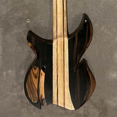 Flame Instruments Multiscale (fanned fret) Headless  Bass EMG TW image 8