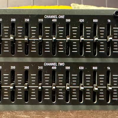 dbx 231 Dual Channel 31-Band EQ 2000s - Gray image 4