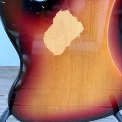 Fender AVRI '62 Jazz Bass 2006 in 3-Color Sunburst image 13