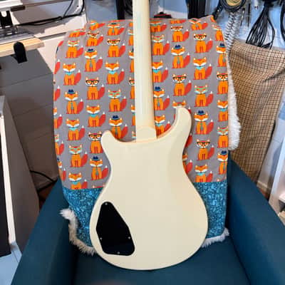 PRS S2 McCarty 594 Thinline 2024 - Antique White w/ PRS Softcase MINT! image 3