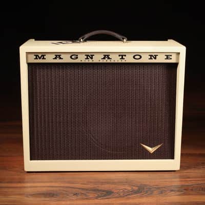 Magnatone Varsity Reverb 15W 1x12” Combo Amp w/ FTSW & Cover – Blonde w/ Oxblood image 2