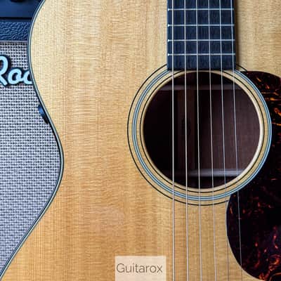 2015 Martin 000 18 Retro Natural image 4