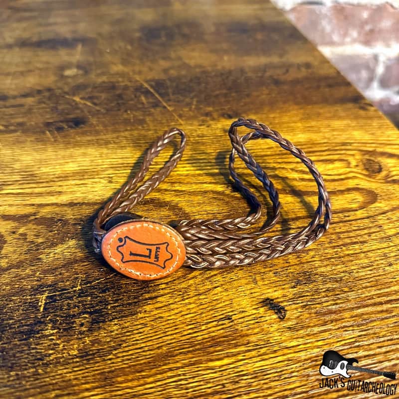 2020s Levy’s Gully Hook Brown Leather