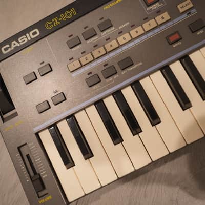 Casio CZ-101 49-Key Synthesizer 1985 - 1988 - Black