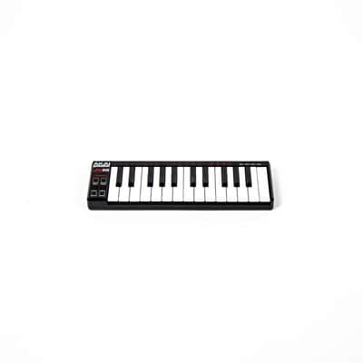 Akai LPK25 Owned by Sergio Vega image 2
