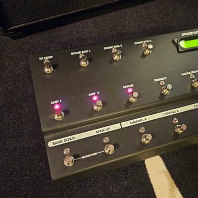 Line 6 Vetta II Combo 212 Amp + FBV Board + Case + Stand + Dust Cover image 6