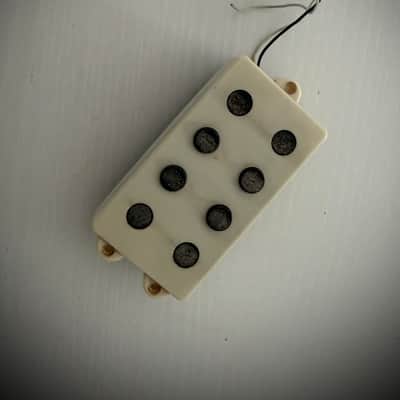 1976 RARE MUSICMAN STINGRAY BASS LONG POLES PICKUP - CREAM COVER image 2