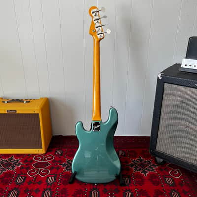 Mojo Dojo – Faded Sherwood Green Metallic Precision Bass – AV II Neck – DiMarzio Model P – American Classic Body – Pro Setup – Great Player image 7