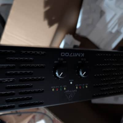 Behringer KM1700 Professional 1700-Watt Stereo Power Amplifier 2010s - Black image 6
